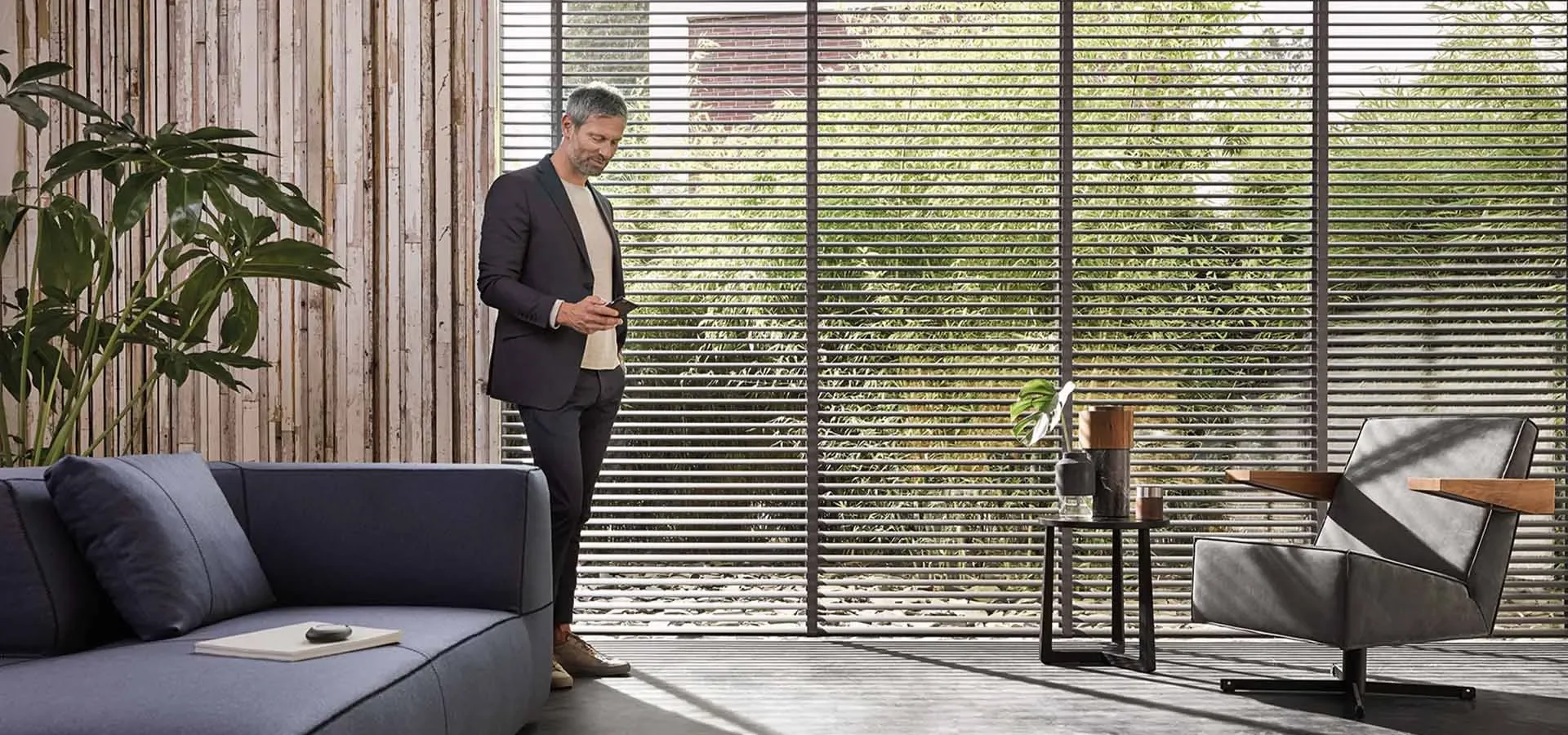 604-contact_header.webp 604-contact_header.webp