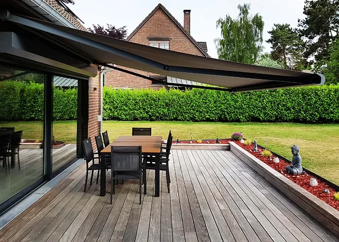 buitenzonwering_sfeer700_2 buitenzonwering_sfeer700_2